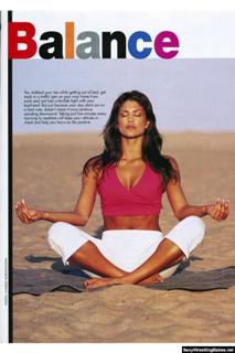 Eve Torres feet photo thumbnail