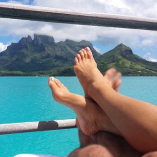 Eve Torres feet photo thumbnail