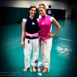 Eve Torres feet photo thumbnail