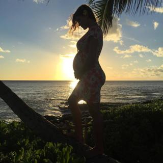 Eve Torres feet photo thumbnail