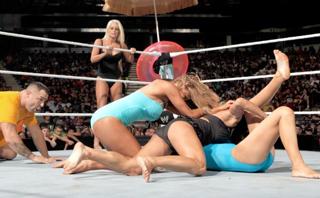 Eve Torres feet photo thumbnail