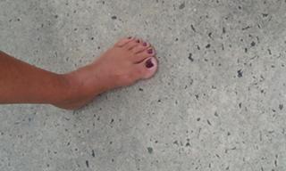Eve Torres feet photo thumbnail