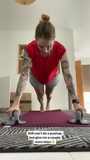 Evelien Smolders feet photo 11