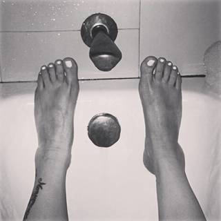 Evelina Nikoliza feet photo 1