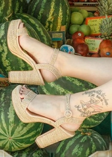 Evelina Nikoliza feet photo 2