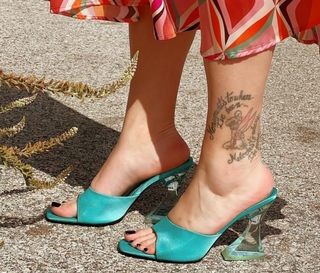 Evelina Nikoliza feet photo 7
