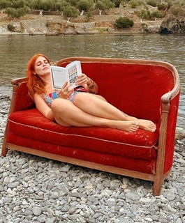 Evelina Nikoliza feet photo 18