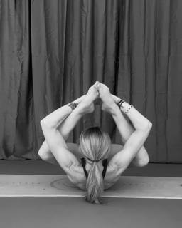 Evelina Papoulia feet photo 16
