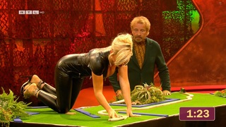 Evelyn Burdecki feet photo thumbnail