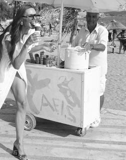 Evelyn Kazantzoglou feet photo 1
