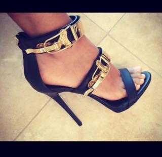 Evelyn Lozada feet photo thumbnail