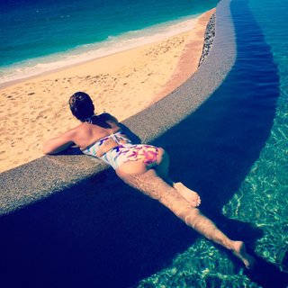 Evelyn Lozada feet photo thumbnail