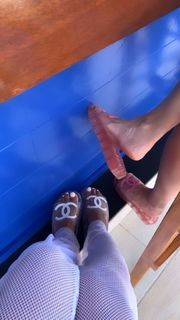 Evelyn Lozada feet photo thumbnail
