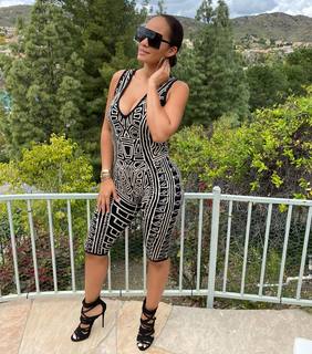 Evelyn Lozada feet photo thumbnail