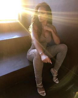 Evelyn Lozada feet photo thumbnail