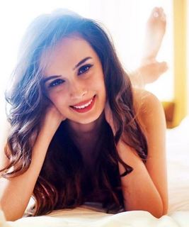 Evelyn Sharma feet photo 8