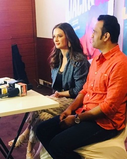 Evelyn Sharma feet photo 20
