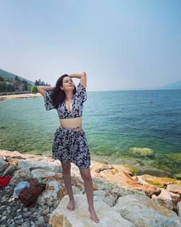 Evelyn Sharma feet photo 19