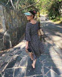 Evelyn Sharma feet photo 17