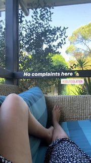 Evelyn Sharma feet photo 10