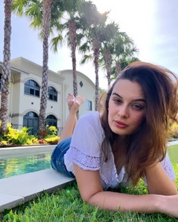 Evelyn Sharma feet photo 20