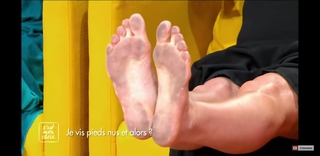 Evelyne Thomas feet photo 1