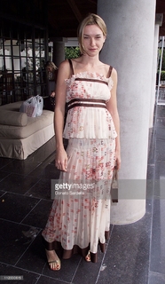Ever Carradine feet photo 3