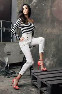 Evgenia Samara feet photo thumbnail