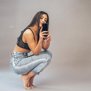 Evgenia Samara feet photo thumbnail