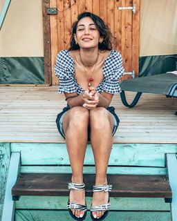Evgenia Samara feet photo thumbnail