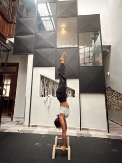 Evgenia Samara feet photo thumbnail