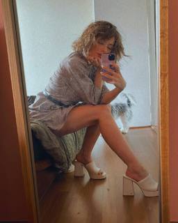 Evi Daelli feet photo 19