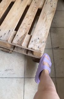Evi Daelli feet photo 3