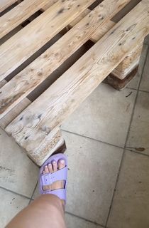 Evi Daelli feet photo 2