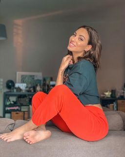 Evridiki Valavani feet photo thumbnail