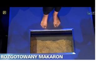 Ewa Farna feet photo thumbnail