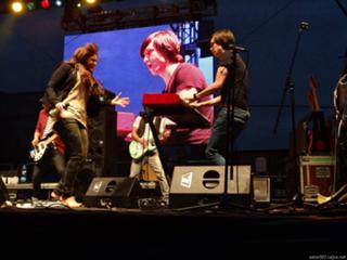 Ewa Farna feet photo thumbnail