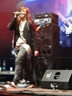 Ewa Farna feet photo thumbnail