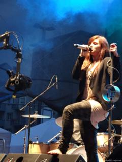 Ewa Farna feet photo thumbnail