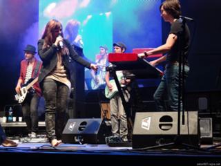 Ewa Farna feet photo thumbnail