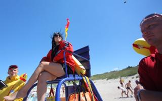 Ewa Farna feet photo thumbnail