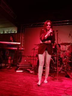 Ewa Farna feet photo thumbnail