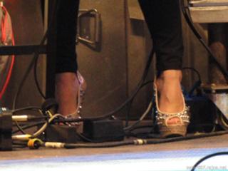 Ewa Farna feet photo thumbnail