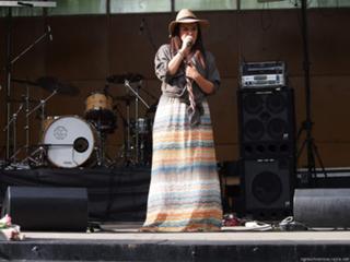Ewa Farna feet photo thumbnail