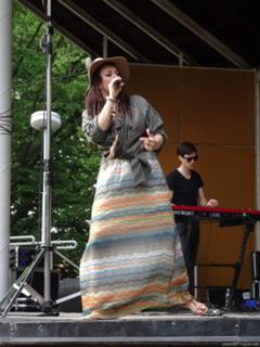 Ewa Farna feet photo thumbnail