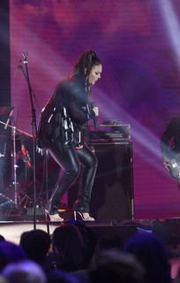 Ewa Farna feet photo thumbnail