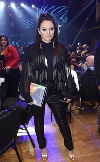 Ewa Farna feet photo thumbnail