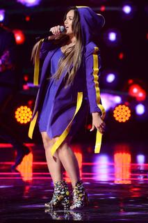 Ewa Farna feet photo thumbnail