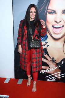 Ewa Farna feet photo thumbnail