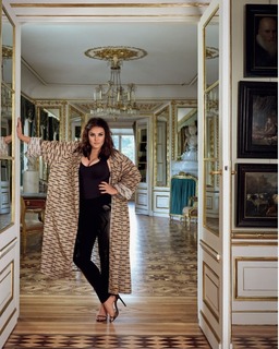 Ewa Farna feet photo thumbnail